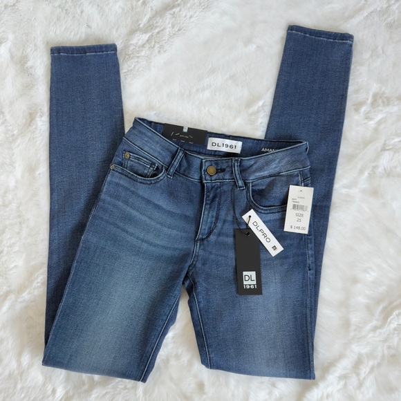 NWT DL1961 Amanda Skinny Jean 25